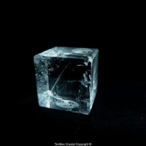 Cube en cristal de roche vue B