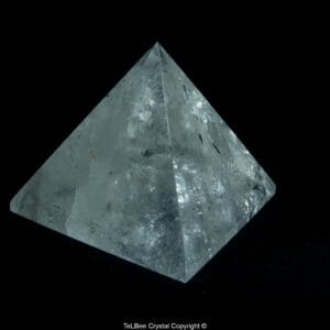 Pyramide en cristal de roche vue B